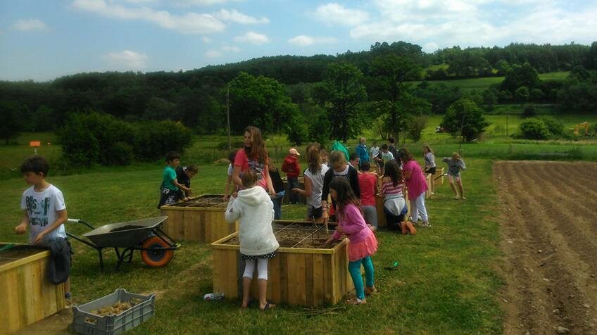 Des potagers en carré pour l’école du village